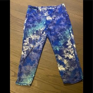 Old navy active size-M or 8: different shades of blue and white, biker shorts